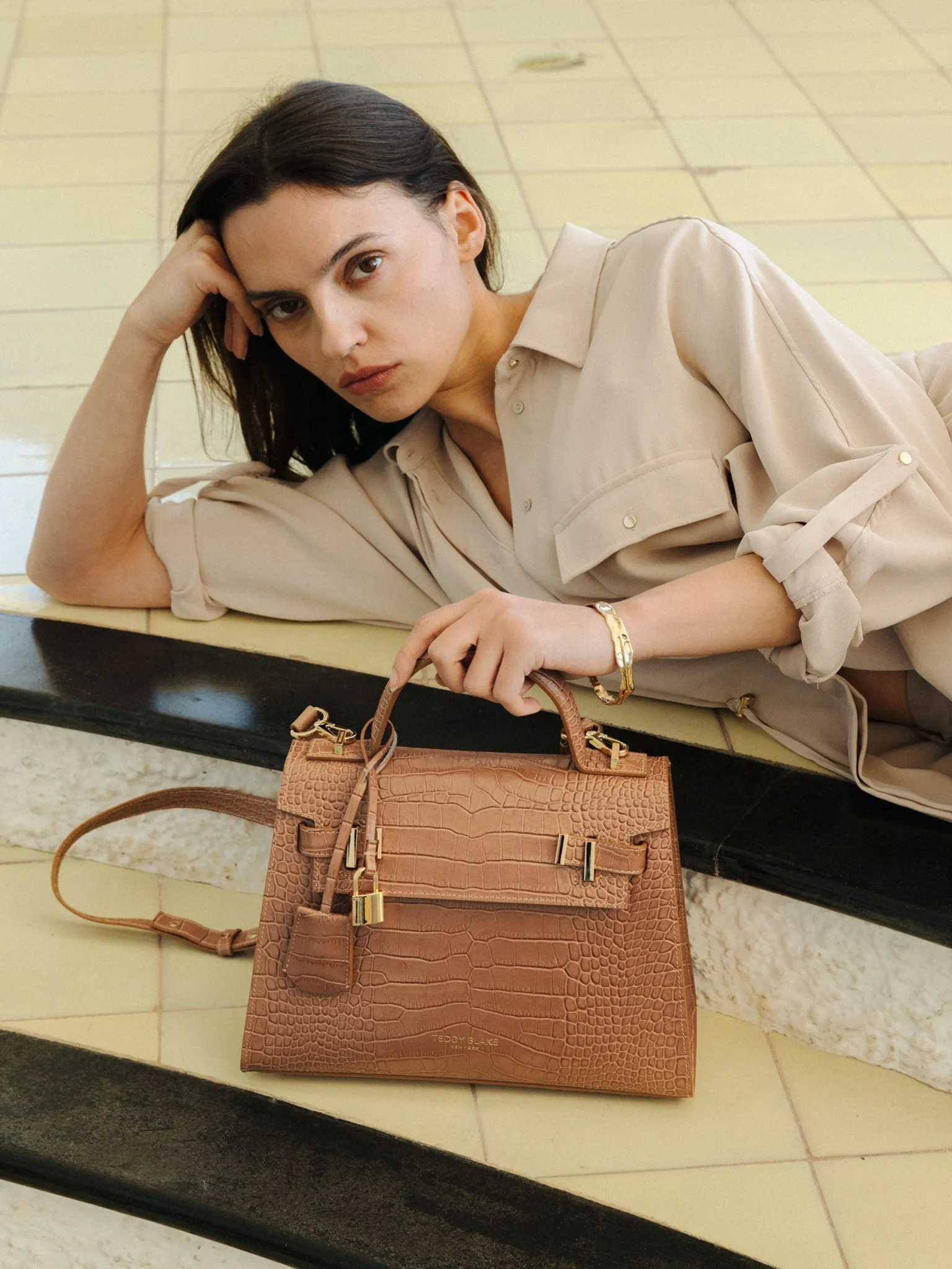 Ava Croco  11 - Dark Blush