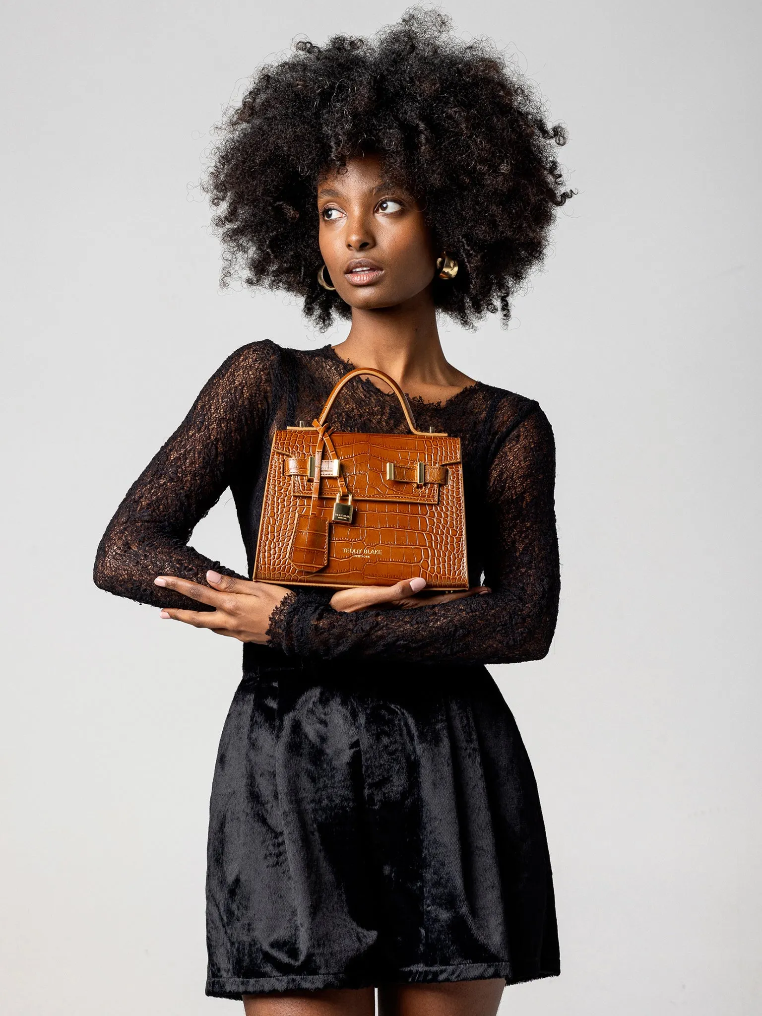 Ava Croco  9 - Camel Brown