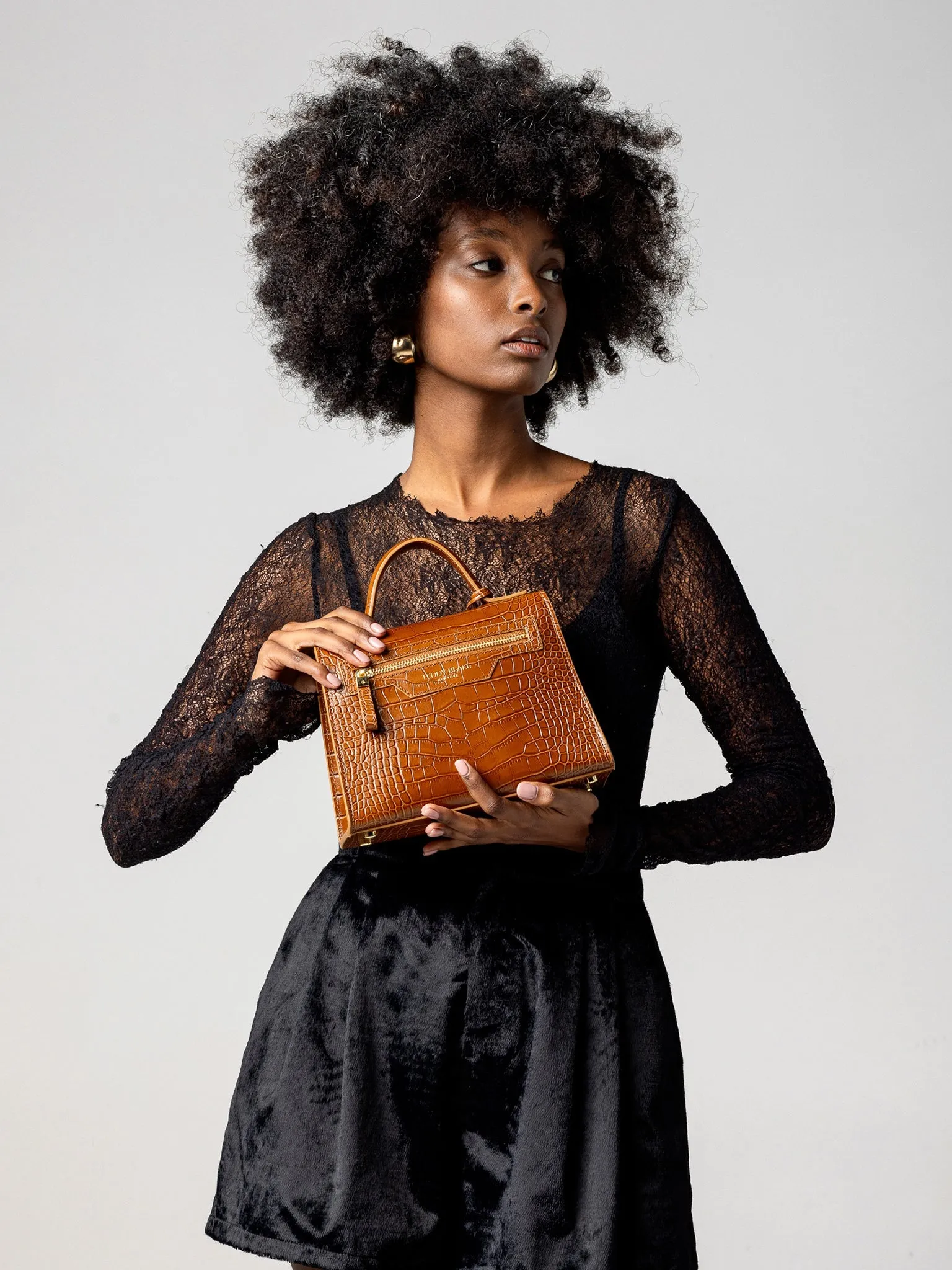 Ava Croco  9 - Camel Brown