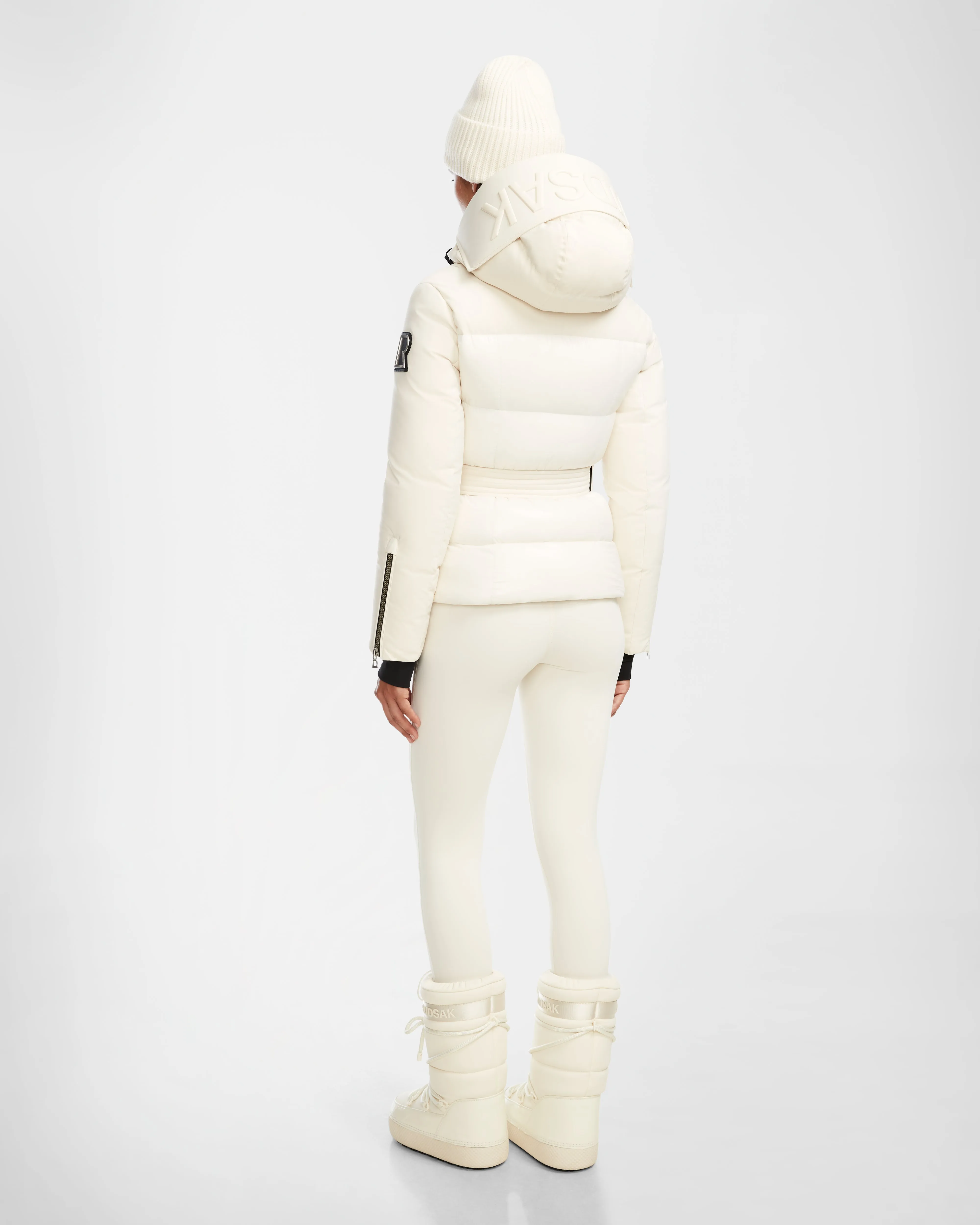 CAIRA - 8123599 Iceland