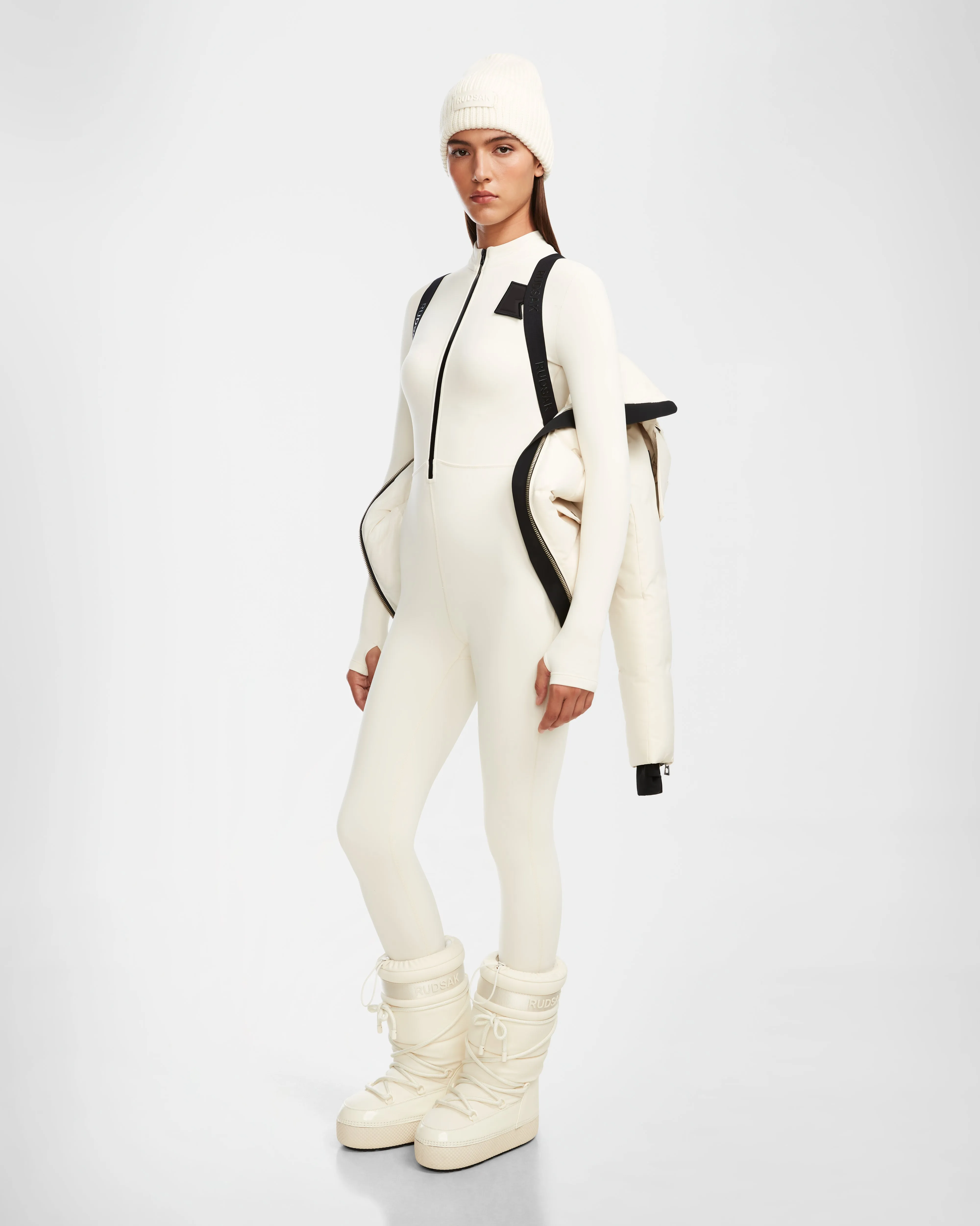 CAIRA - 8123599 Iceland