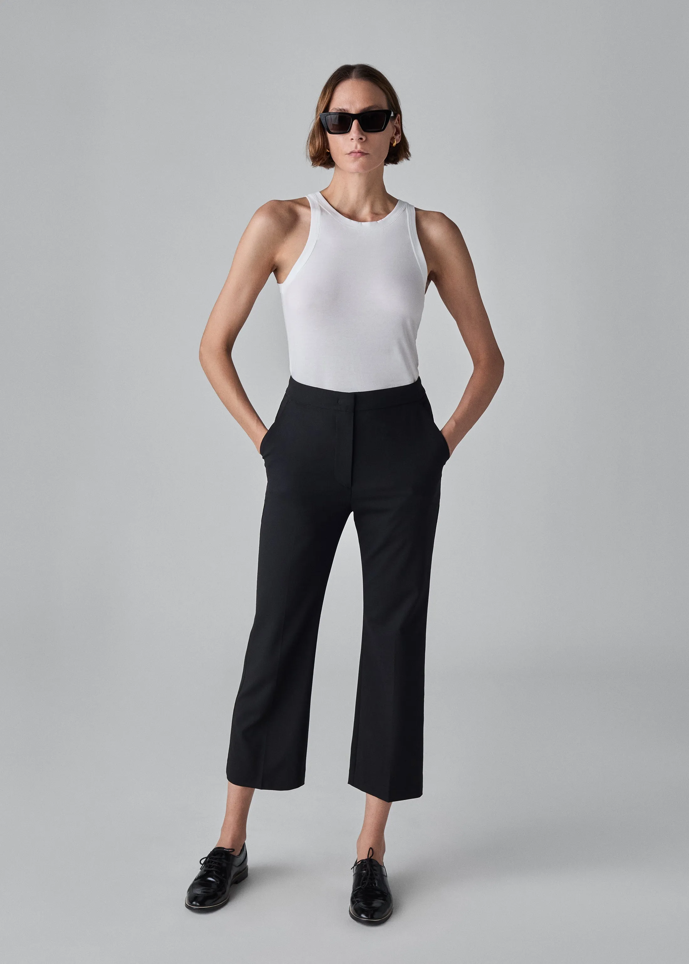 Cropped Cigarette Trouser in Virgin Wool - Black