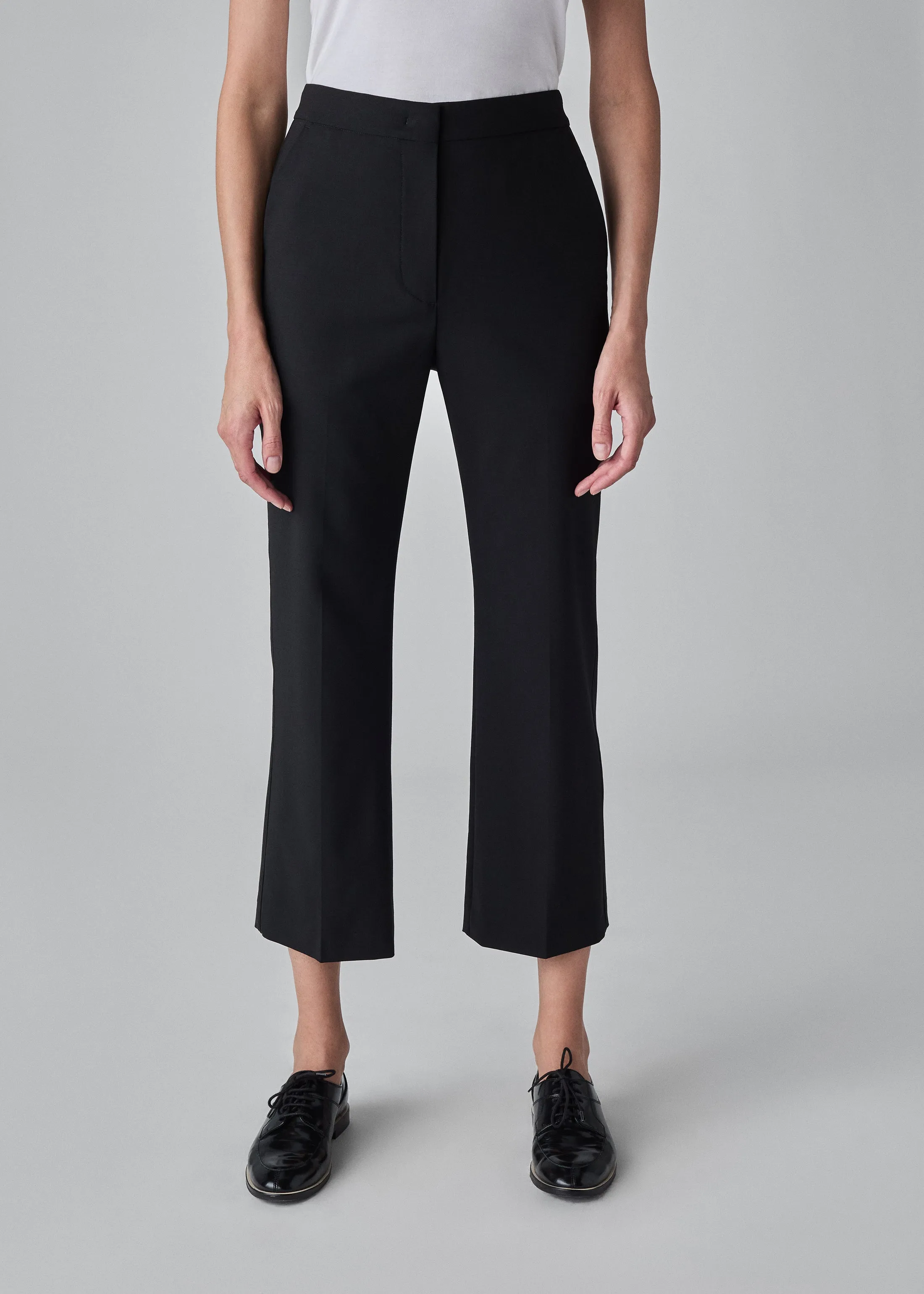 Cropped Cigarette Trouser in Virgin Wool - Black