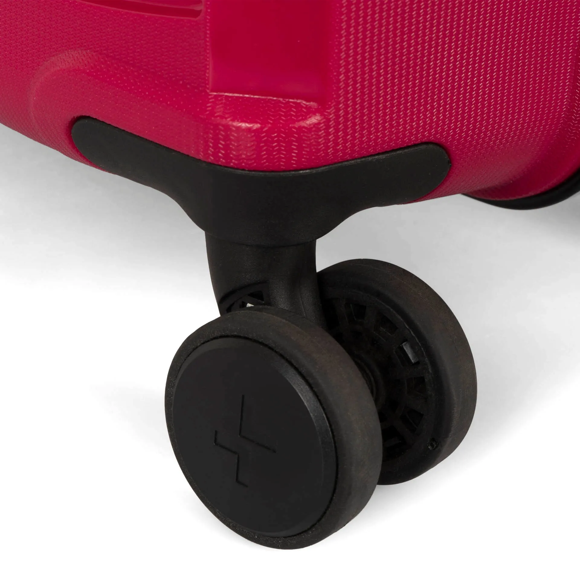 Dynamo Hardside 27 Luggage