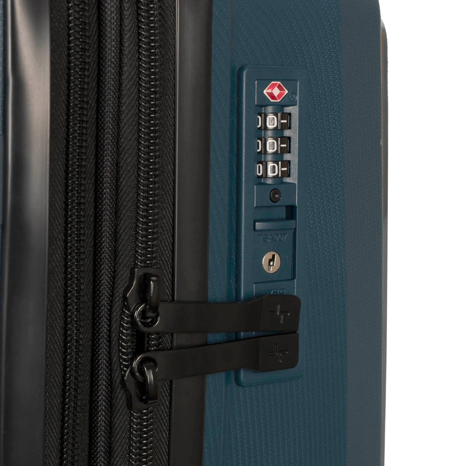 Dynamo Hardside 27 Luggage