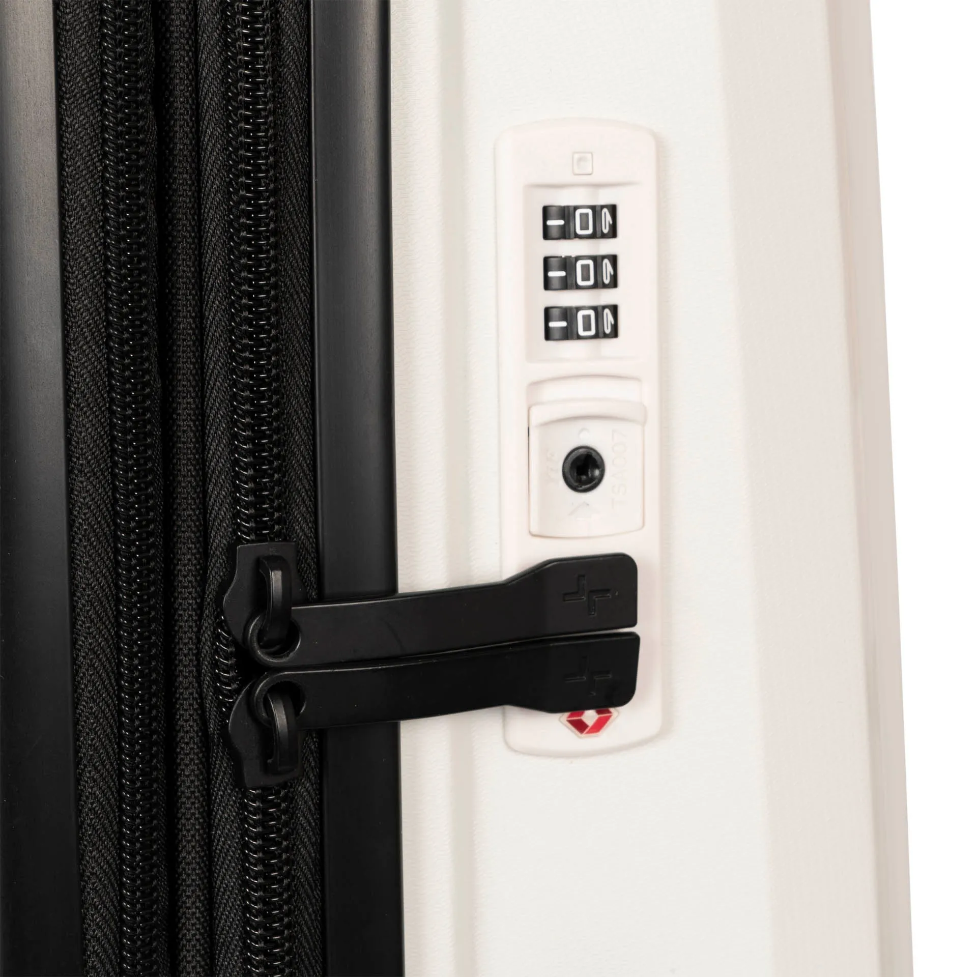 Dynamo Hardside 27 Luggage