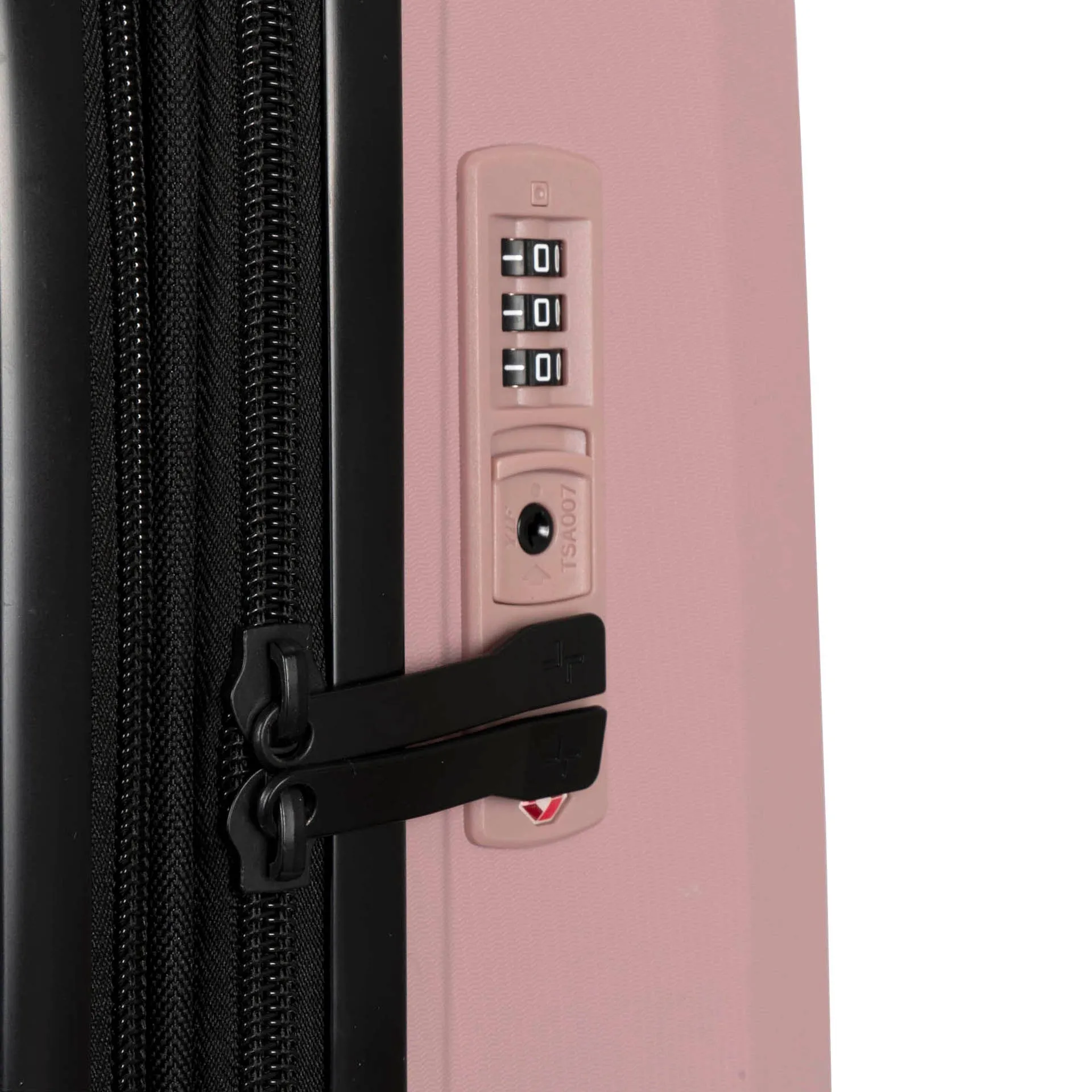 Dynamo Hardside 31 Luggage
