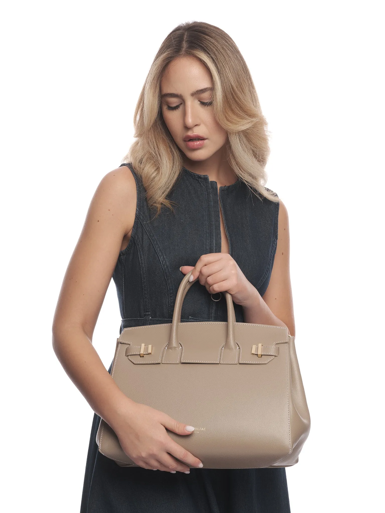 Gigi Palmellato  13 - Camel Brown
