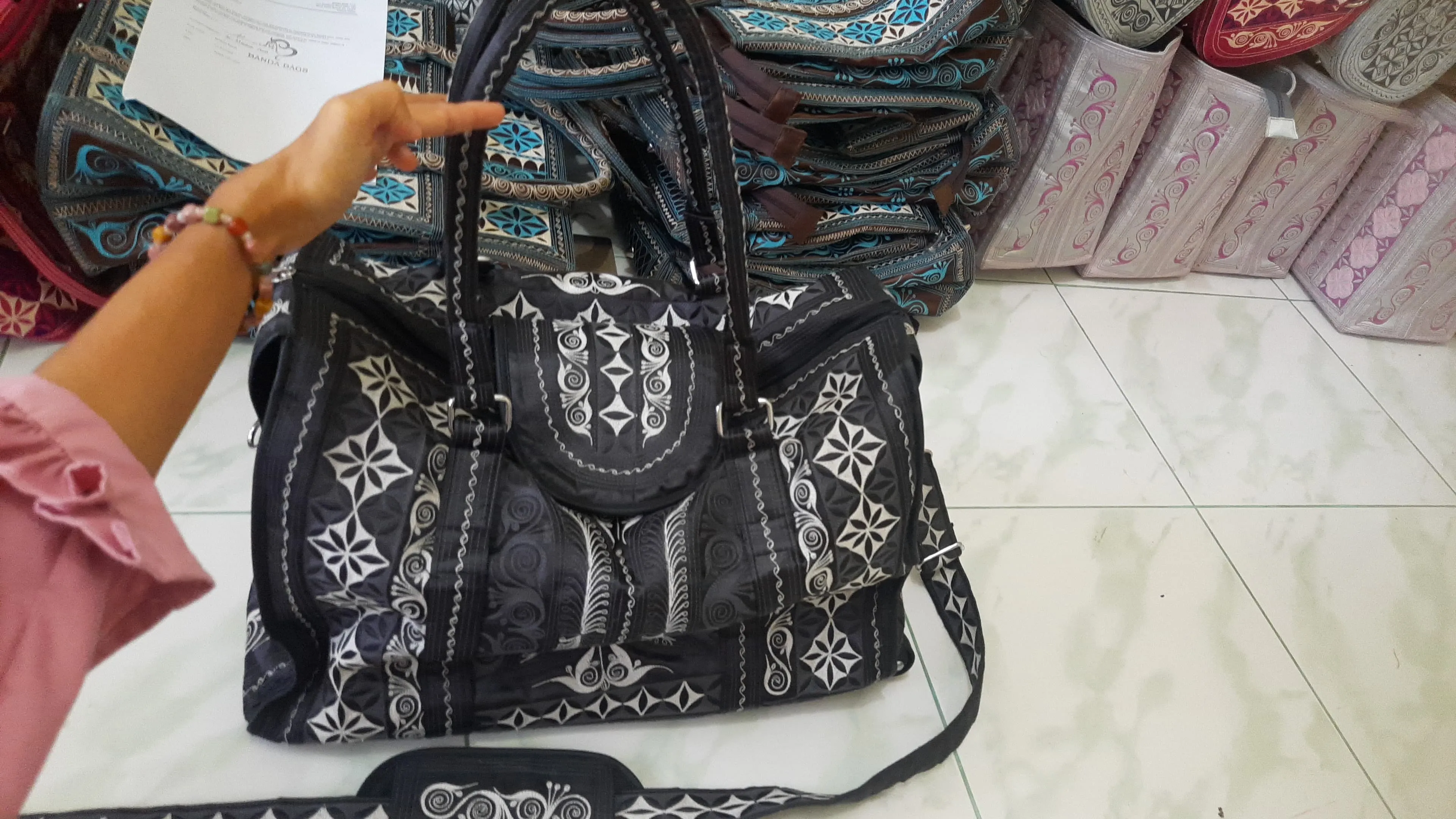 Kala Soft Weekender Bag with Wheels