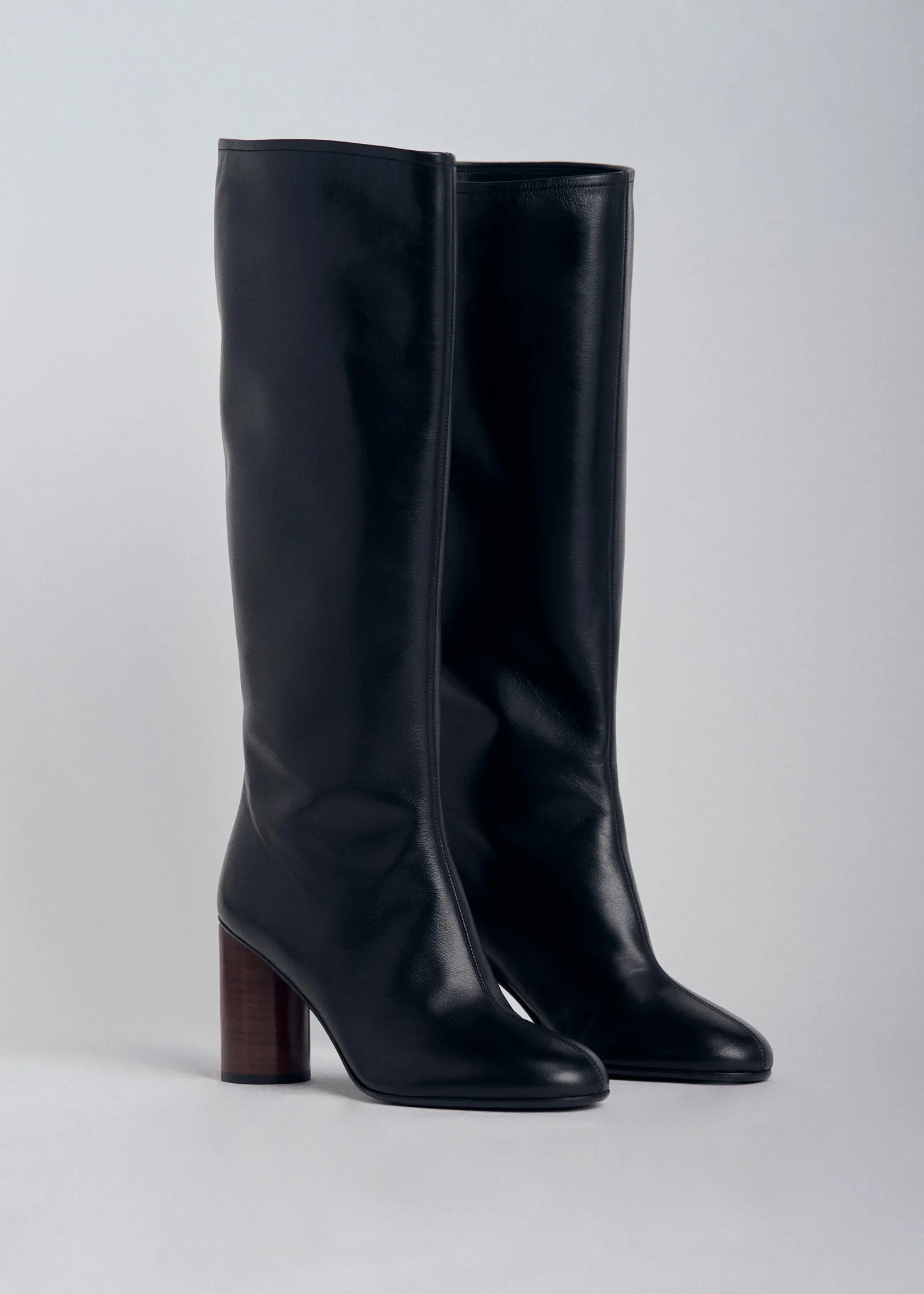 Knee High Boot in Tresor Calfskin - Black
