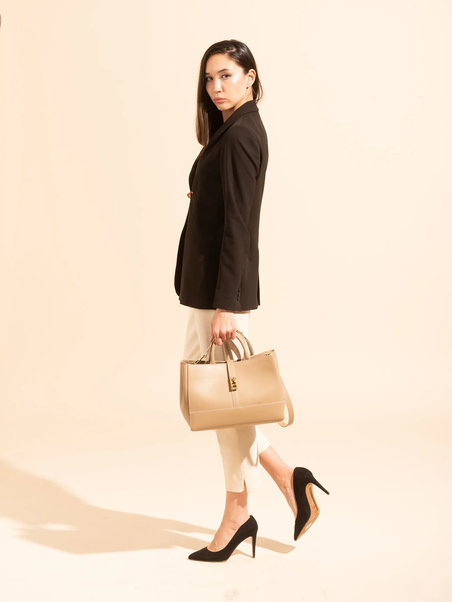 Lola Vitello 12 - Light Beige