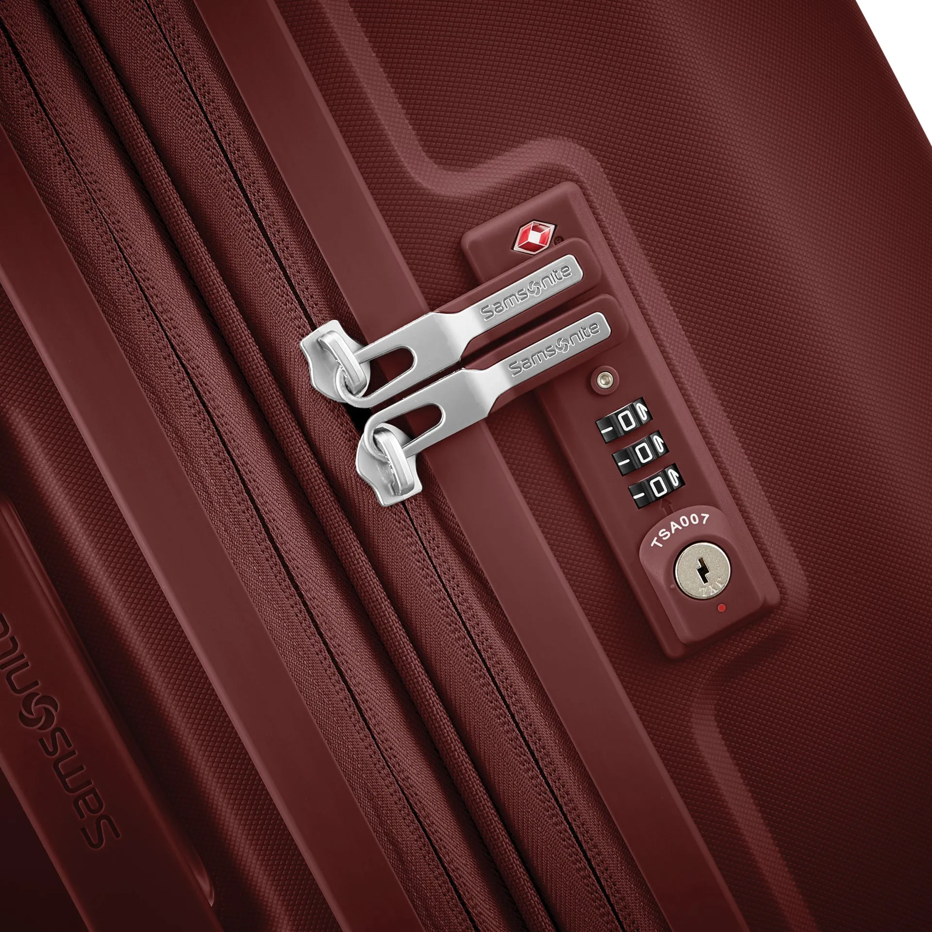 Outline Pro Hardside 29 Luggage