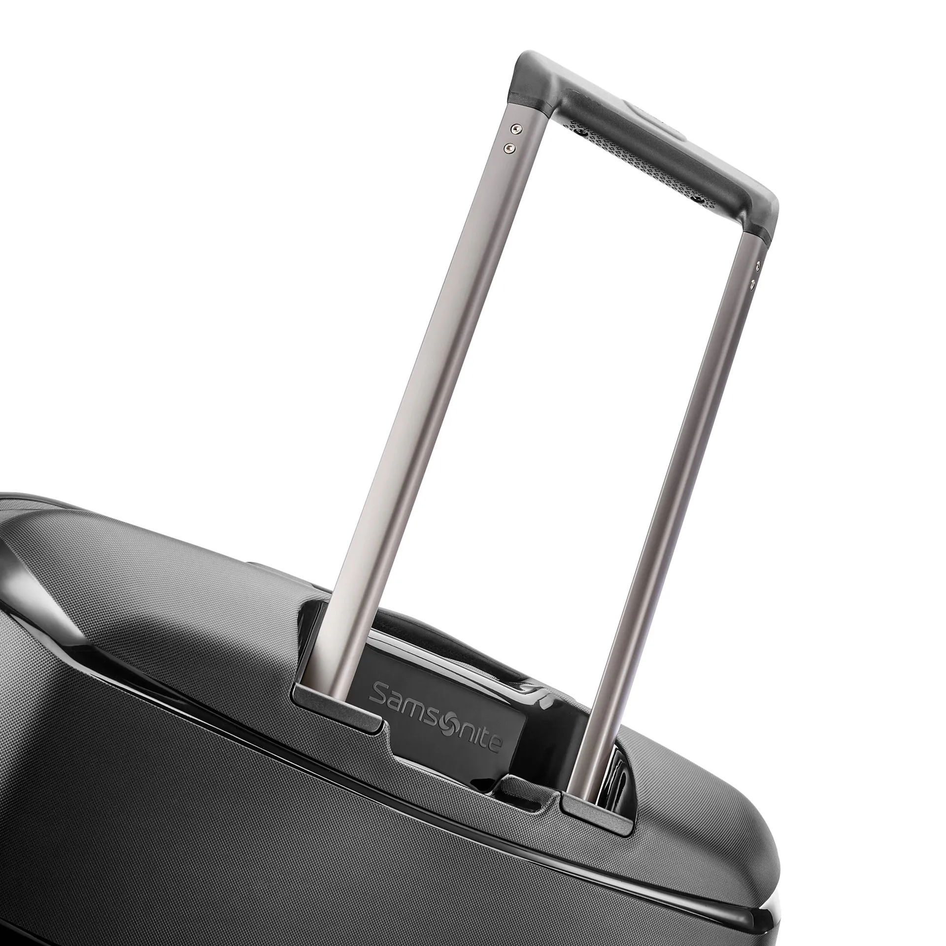 Outline Pro Hardside 29 Luggage