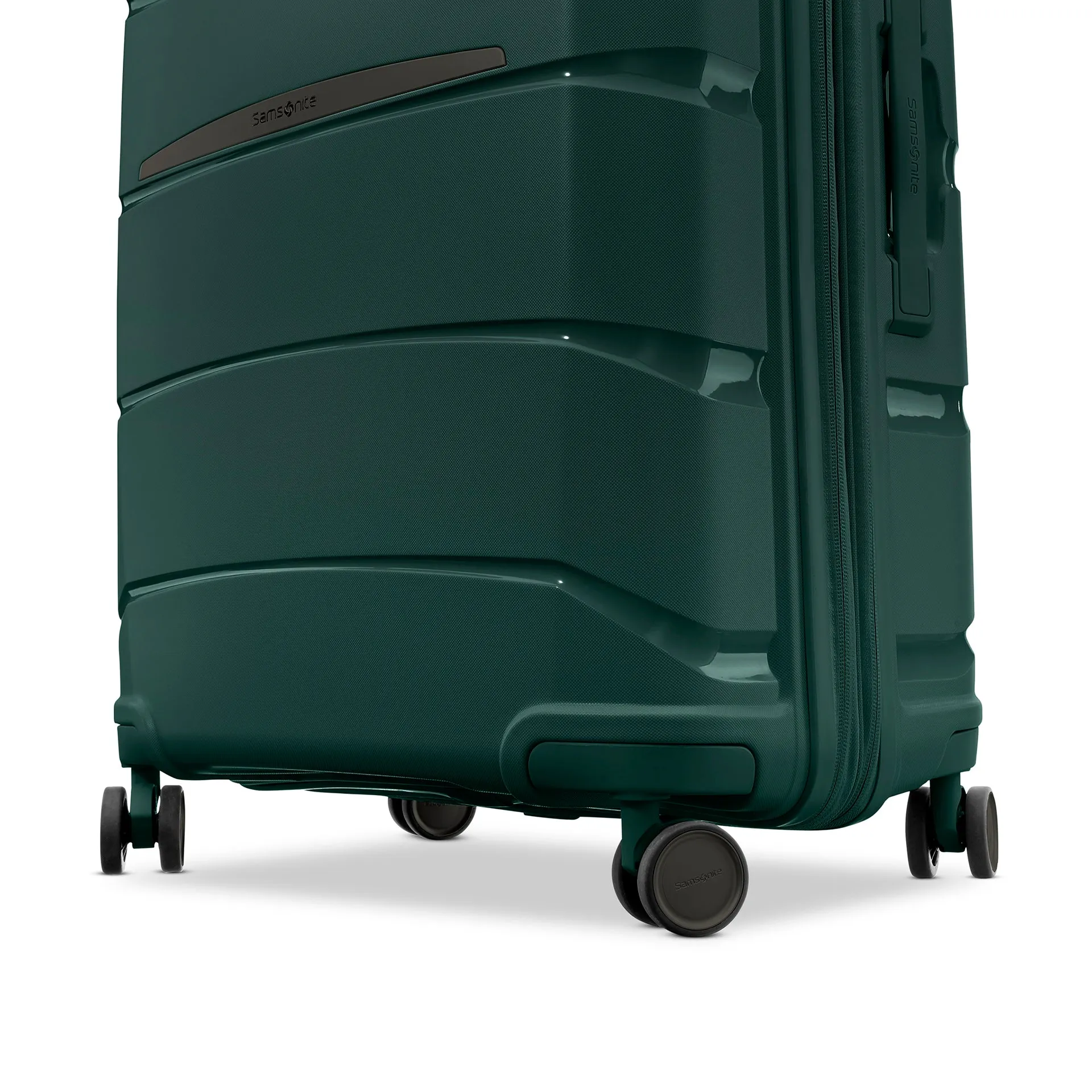Outline Pro Hardside 29 Luggage