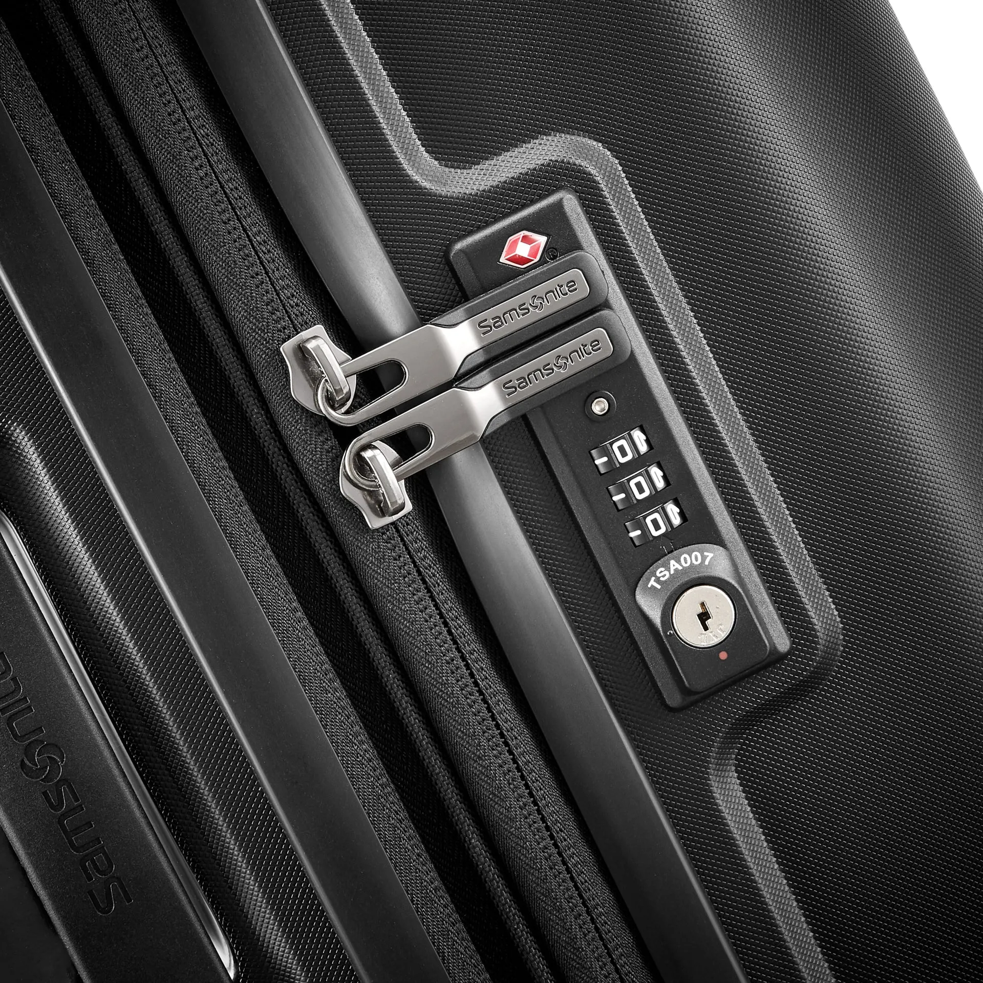 Outline Pro Hardside 29 Luggage