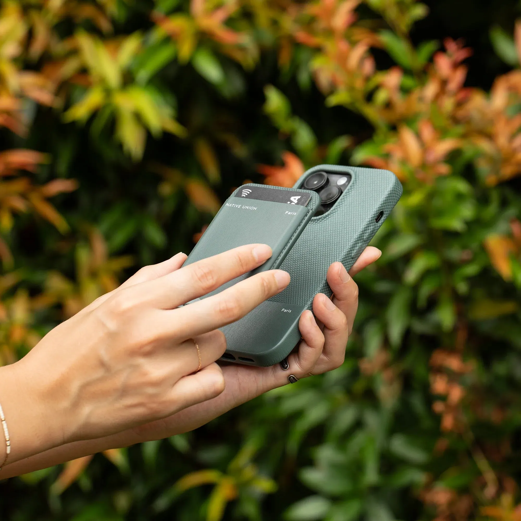(RE)Classic Case for iPhone 15