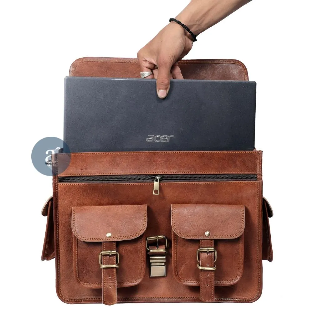 The Navigator Laptop Messenger