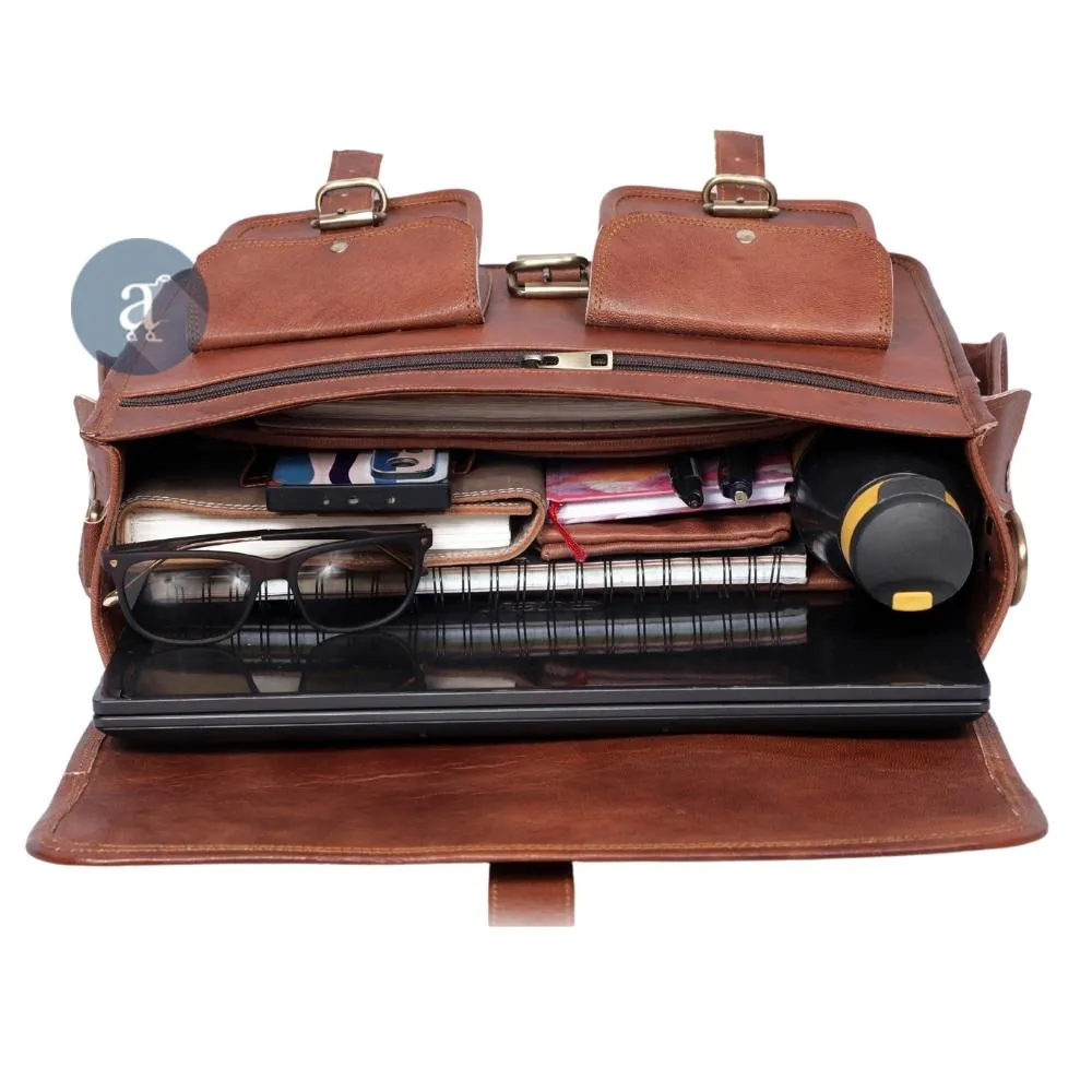 The Navigator Laptop Messenger