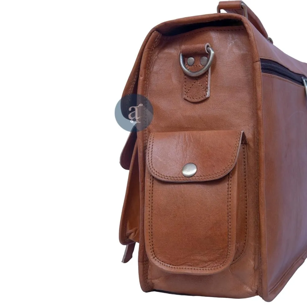 The Navigator Laptop Messenger